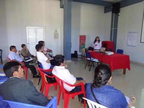 Especialistas y director de Ugel San Ignacio Participan en Reunión de socialización de las TIC