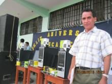 Director de la Institución Educativa, Prof. Santos Larreategui Aranda, 