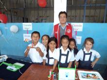 Promotor Educativo junto a alumnos